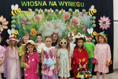 w001